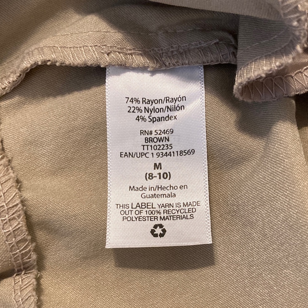 Time and Tru Nude/Tan Bermuda Shorts pull-on stretch golfing - Picture 3 of 4